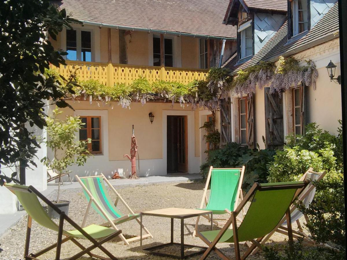 De L'Autre Cote Bed & Breakfast Garlin Dış mekan fotoğraf