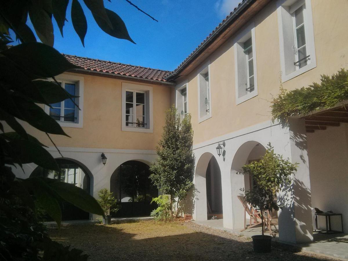 De L'Autre Cote Bed & Breakfast Garlin Dış mekan fotoğraf