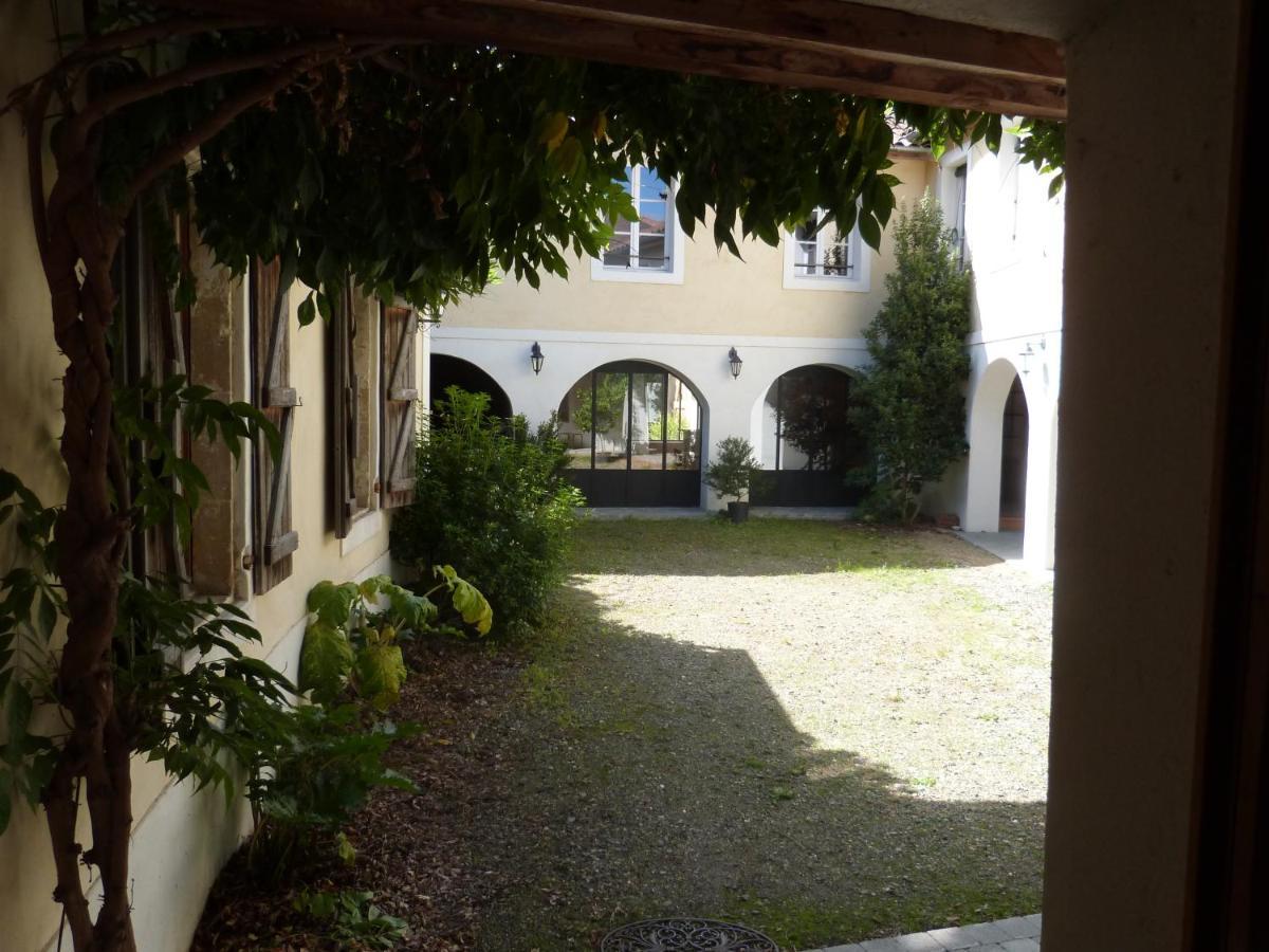 De L'Autre Cote Bed & Breakfast Garlin Dış mekan fotoğraf