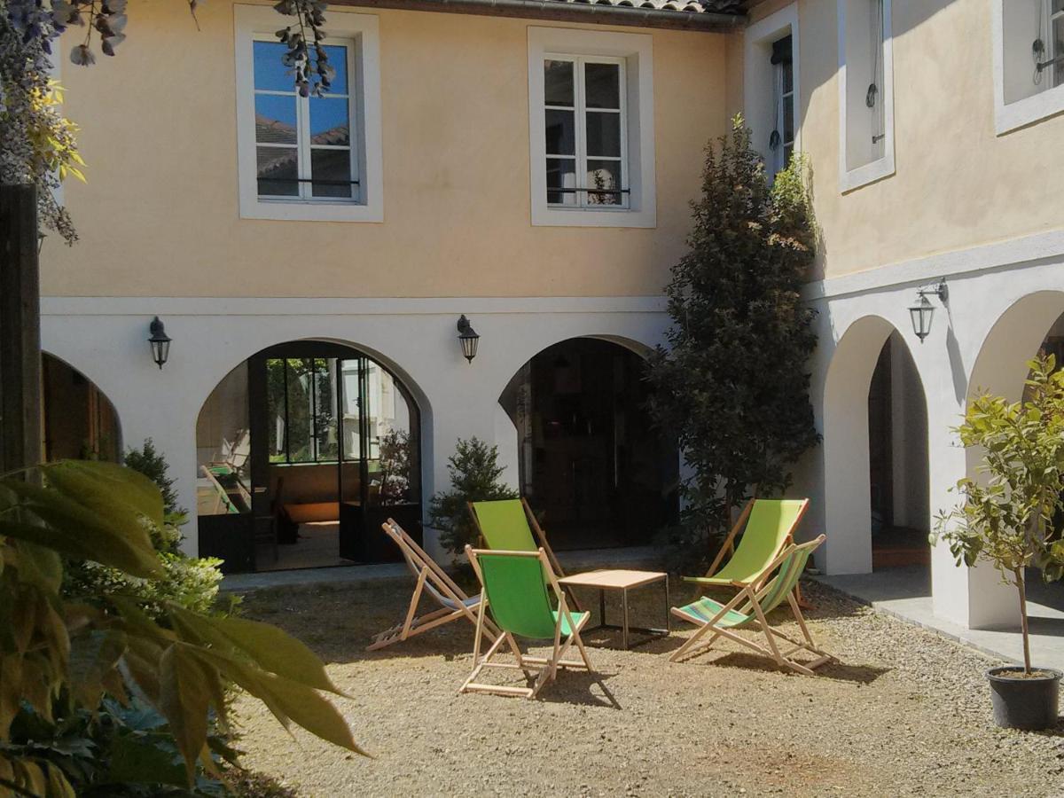 De L'Autre Cote Bed & Breakfast Garlin Dış mekan fotoğraf