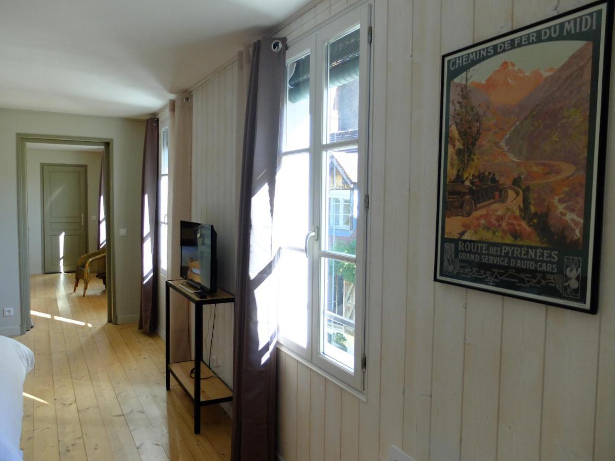 De L'Autre Cote Bed & Breakfast Garlin Dış mekan fotoğraf