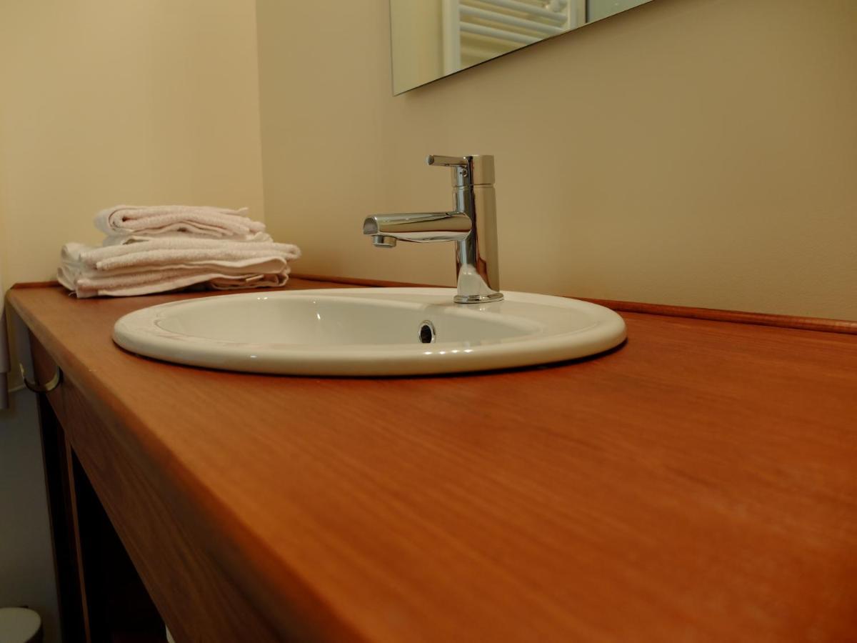 De L'Autre Cote Bed & Breakfast Garlin Dış mekan fotoğraf