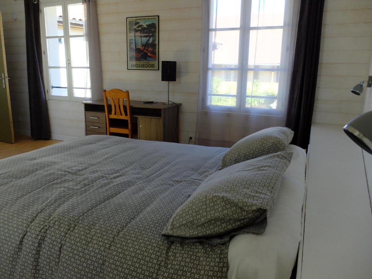 De L'Autre Cote Bed & Breakfast Garlin Dış mekan fotoğraf